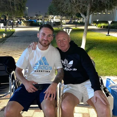 Alexis junto a Carlos, su padre. (Instagram)