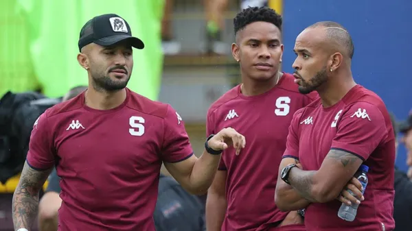 Ricardo Blanco sigue sin recuperarse y viendo los partidos desde afuera.