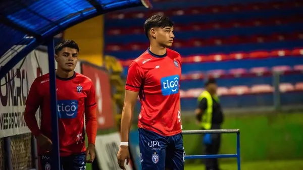 Joseth Peraza seguiría en San Carlos seis meses más. (
