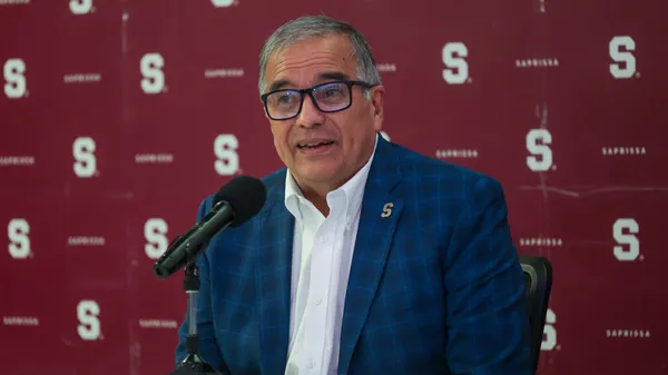 Roberto Artavia habló son rodeos sobre su "sueldo" en Saprissa. (