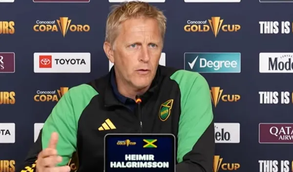 Heimir Hallgrímsson DT de Jamaica 