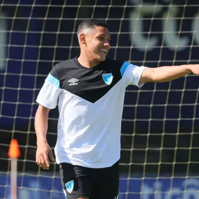  Erick Lemus con la camiseta de Guatemala.