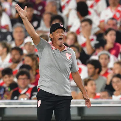 Pedro Troglio no piensa por los momentos en un regreso a Olimpia. (
