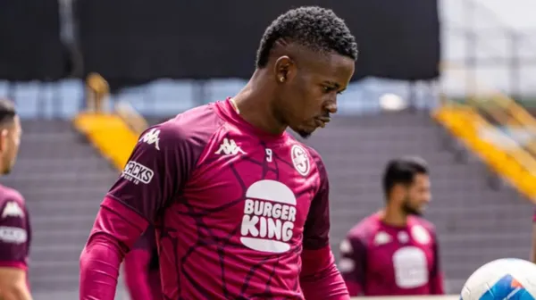 Gustavo Herrera suma apenas un gol como morado (Saprissa).
