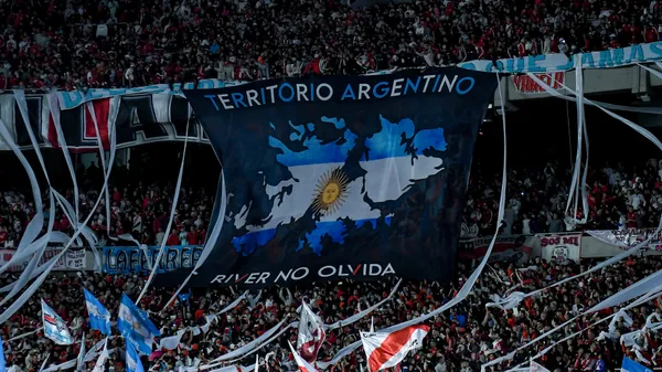 Las Malvinas siempre están presentes en el fútbol argentino. (Getty Images)
