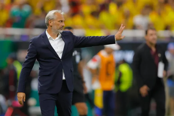 Desafre es uno de los técnicos con salarios más bajos del Mundial 2026. Foto EFE