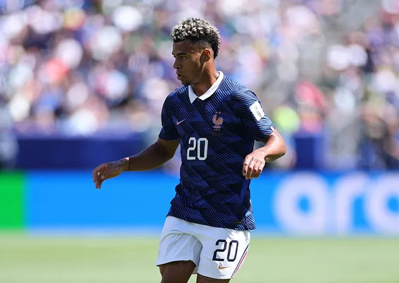 Désiré Doué no sale como titular ante Suecia (Getty Images).