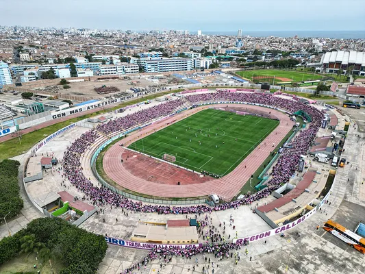 El "Coliseo" Miguel Grau (Wikipedia).