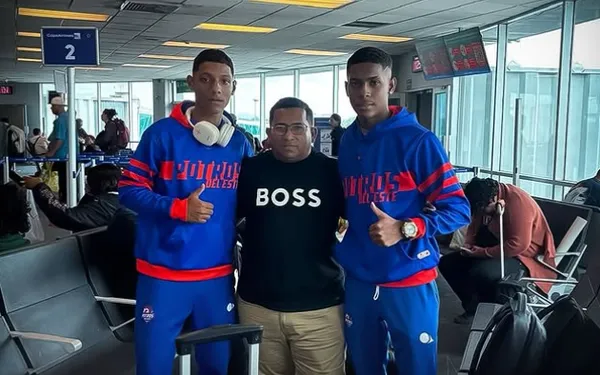 Óscar Ortega y Javier de León llegaron desde Panamá para mostrarse en Saprissa (Potros del Este).