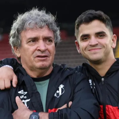 Andrés Ramírez seguirá los pasos de su padre (Instagram).