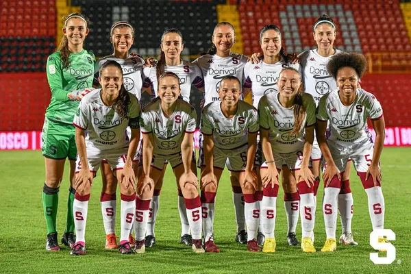 Saprissa femenino marcha de líder en el torneo (Saprissa)