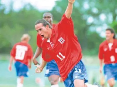 Farlen Ilama brilló en los '90 (Facebook).