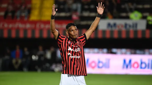 creichel perez-alajuelense-sporting