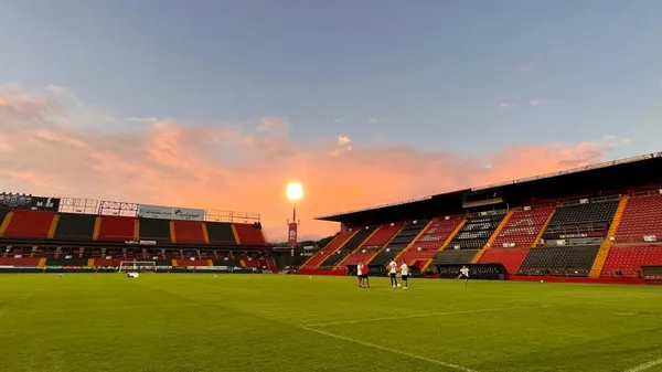 Sin jugar en su estadio, Alajuelense recibió una nueva advertencia y podría quedarse una fecha más sin usar su reducto (LDA)