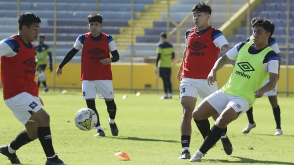 Entrenamiento del seleccionado salvadoreño - Quepasa Media