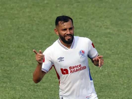 En Costa Rica se habla muy fuerte sobre una salida de Jorge Álvarez.