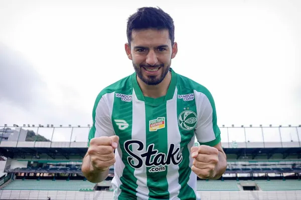 Ronie Carrillo en el Juventude, equipo en el que estuvo antes de recalar en el Botafogo-SP.