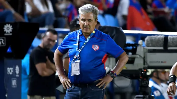 Pinto, ex seleccionador nacional en la gesta de Brasil 2014, está sin equipo desde marzo de 2025. Su última experiencia fue dirigiendo a Unión Magdalena de Colombia.