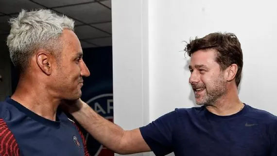 Keylor Navas y Mauricio Pochettino en PSG