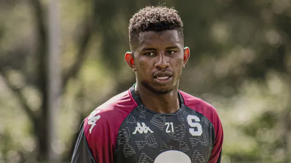 Fidel Escobar podría ser baja ante Herediano (Saprissa).