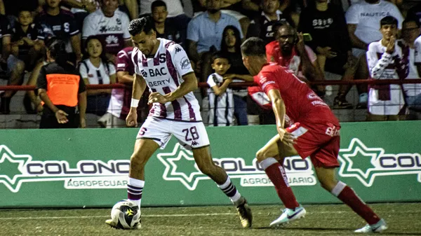 En su último partido, Saprissa y Santos dividieron honores con los goles de Orlando Sinclair y Osar Linto, respectivamente. (