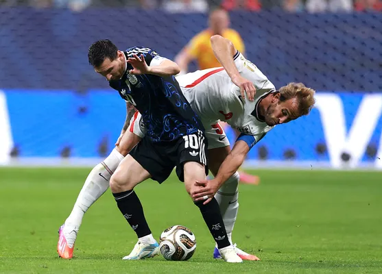 Inglaterra se metió atrás ante el campeón del mundo y lo terminó pagando caro (Getty Images).
