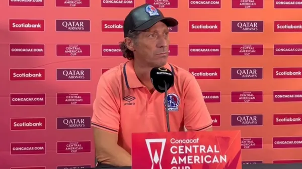 Pedro Troglio habló en conferencia de prensa.