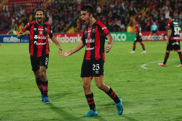 Van der Putten ilusiona a Alajuelense (LDA).