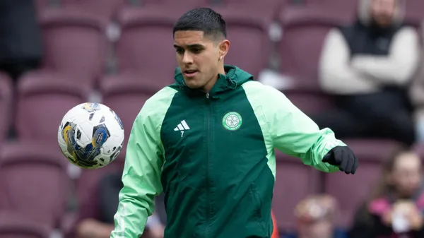Luis Palma se queda en Escocia hasta recuperación de la lesión. (