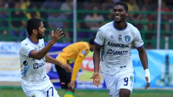Londoño celebra un gol - RPC TV