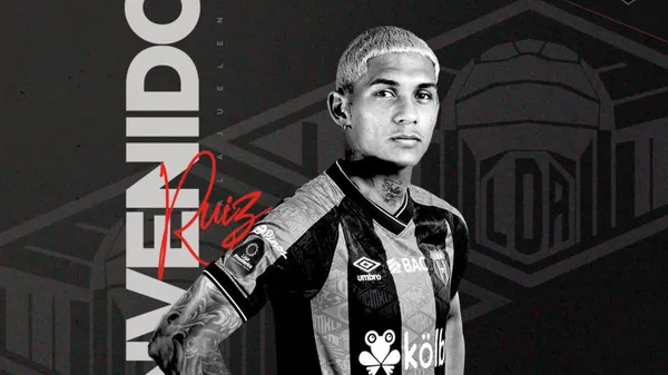 Herediano reclama parte de dinero por John Paul Ruiz.