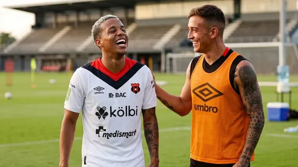 Jeison Lucumí y Kenneth Vargas volvieron a entrenar con normalidad. (