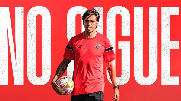 Bryan Ruiz no continuará en Alajuelense.