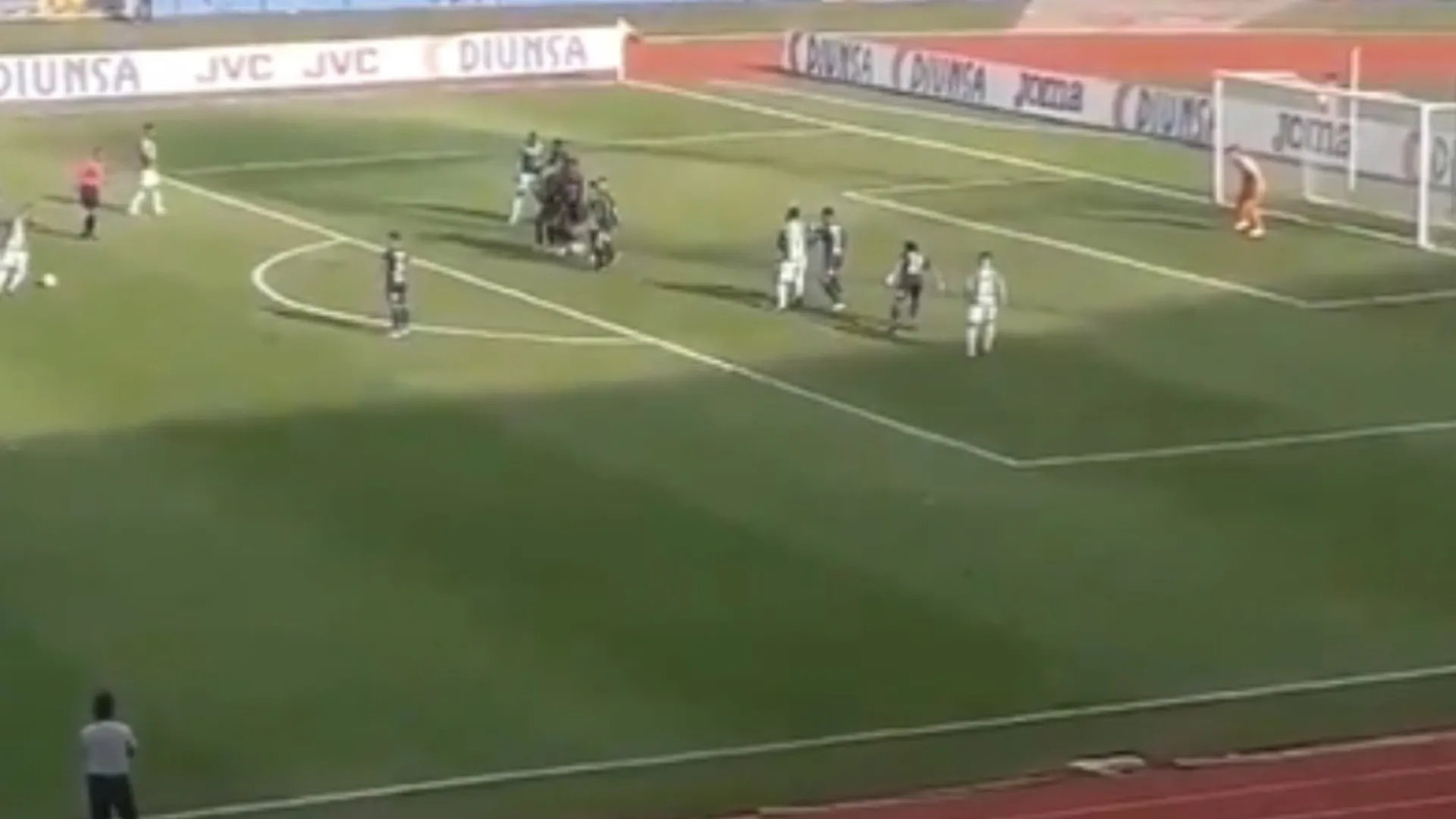 Una locura: el golazo de tiro libre de Mario Martínez a Motagua