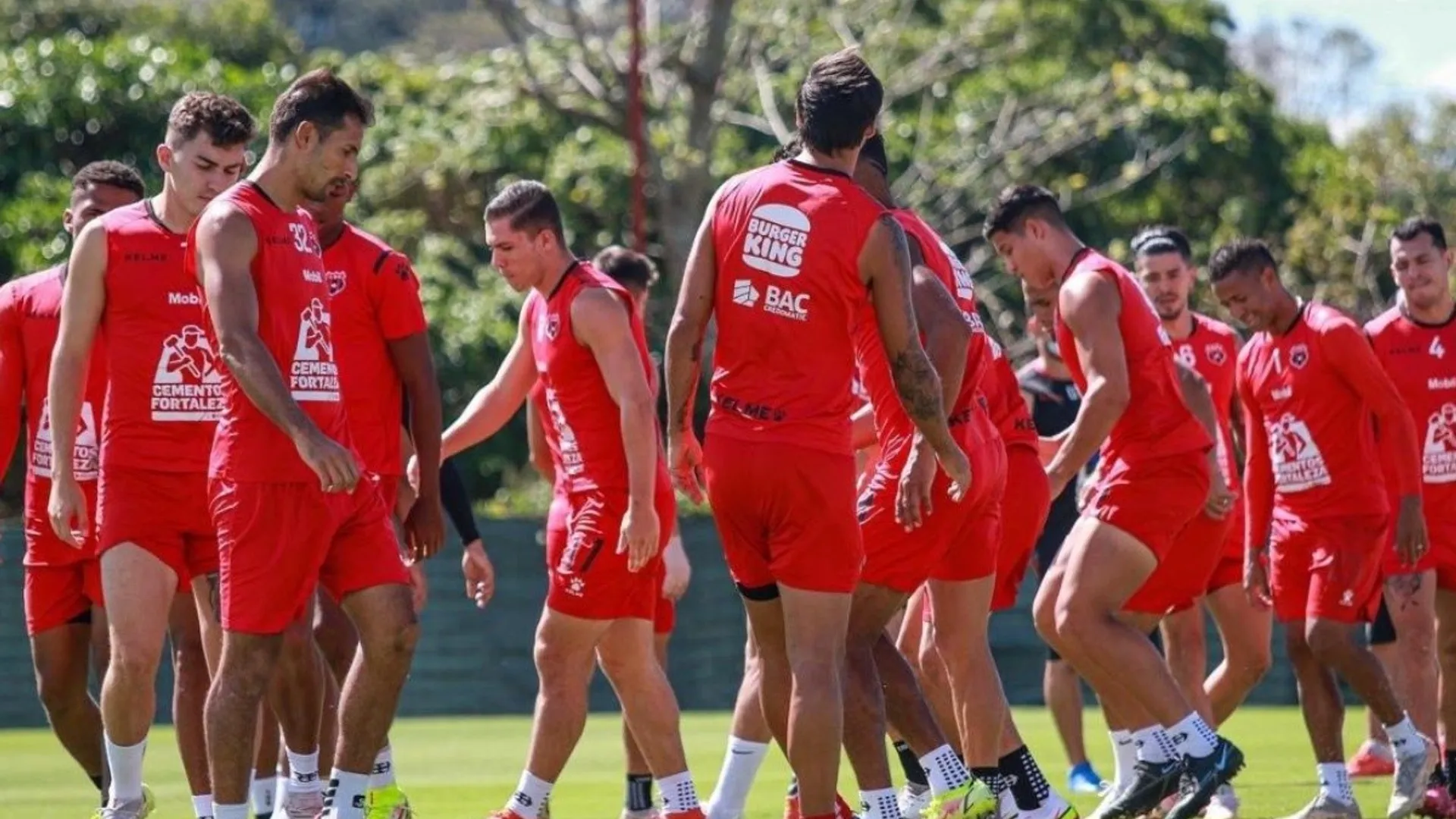 Alajuelense sufriría dos bajas más antes de que inicie el mercado de fichajes