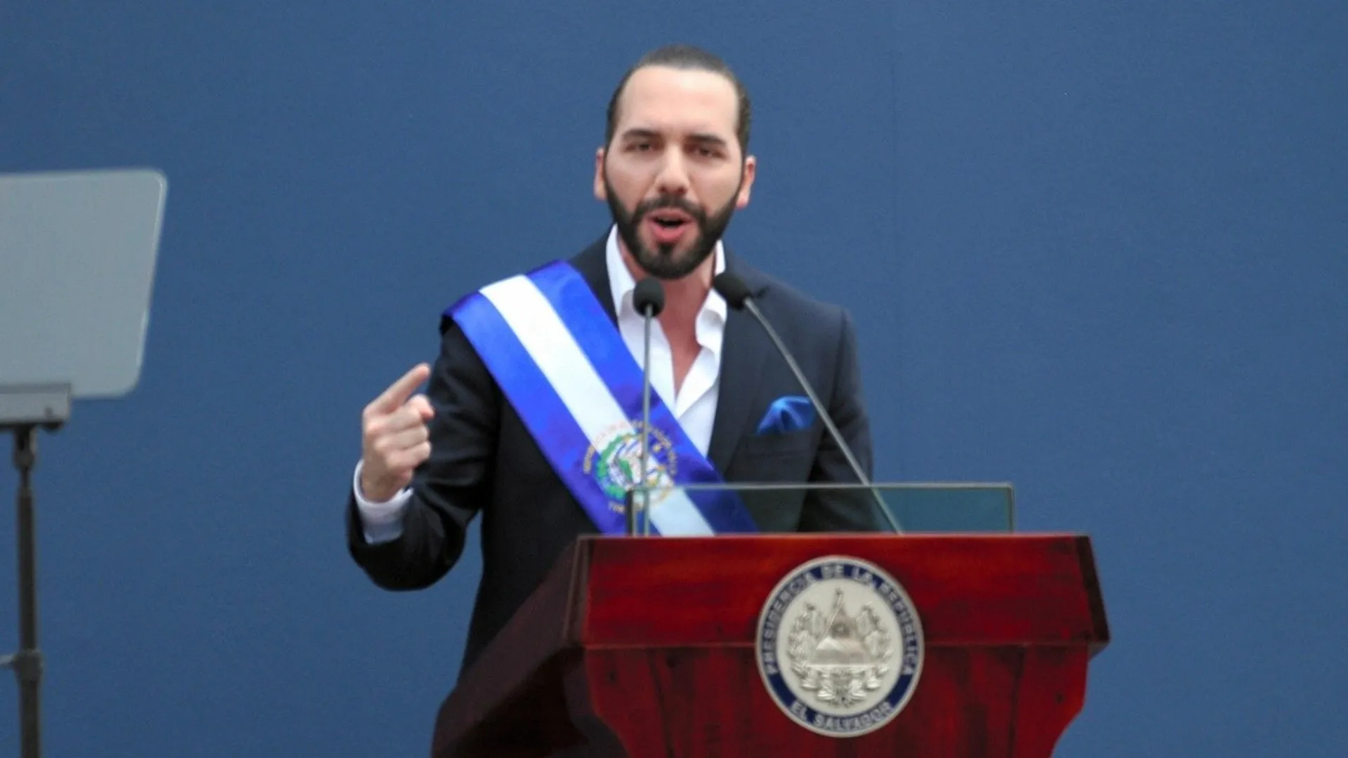 ¡90% de aprobación para Nayib Bukele en El Salvador!
