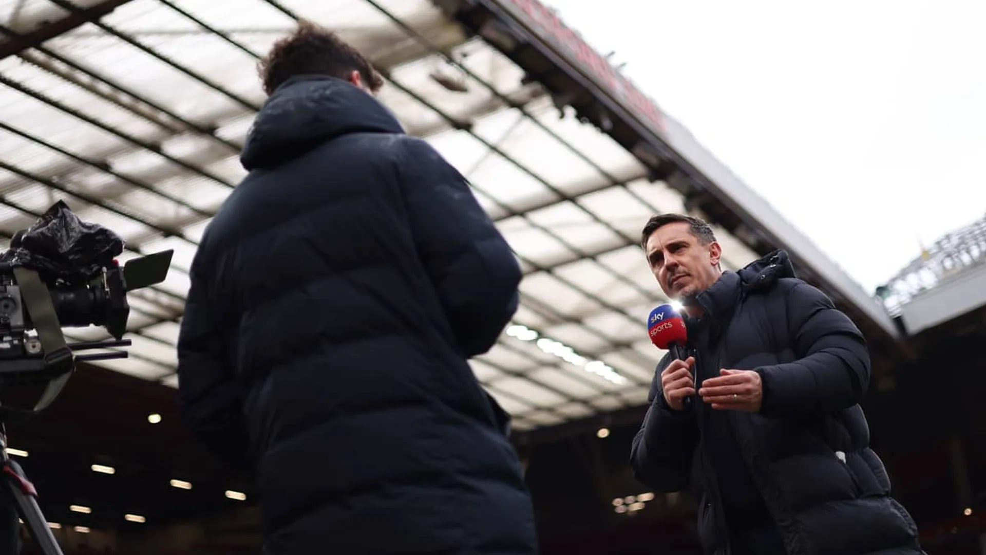 “Llegó el momento”: Gary Neville exige que los Glazer vendan el Manchester United y dejen el club