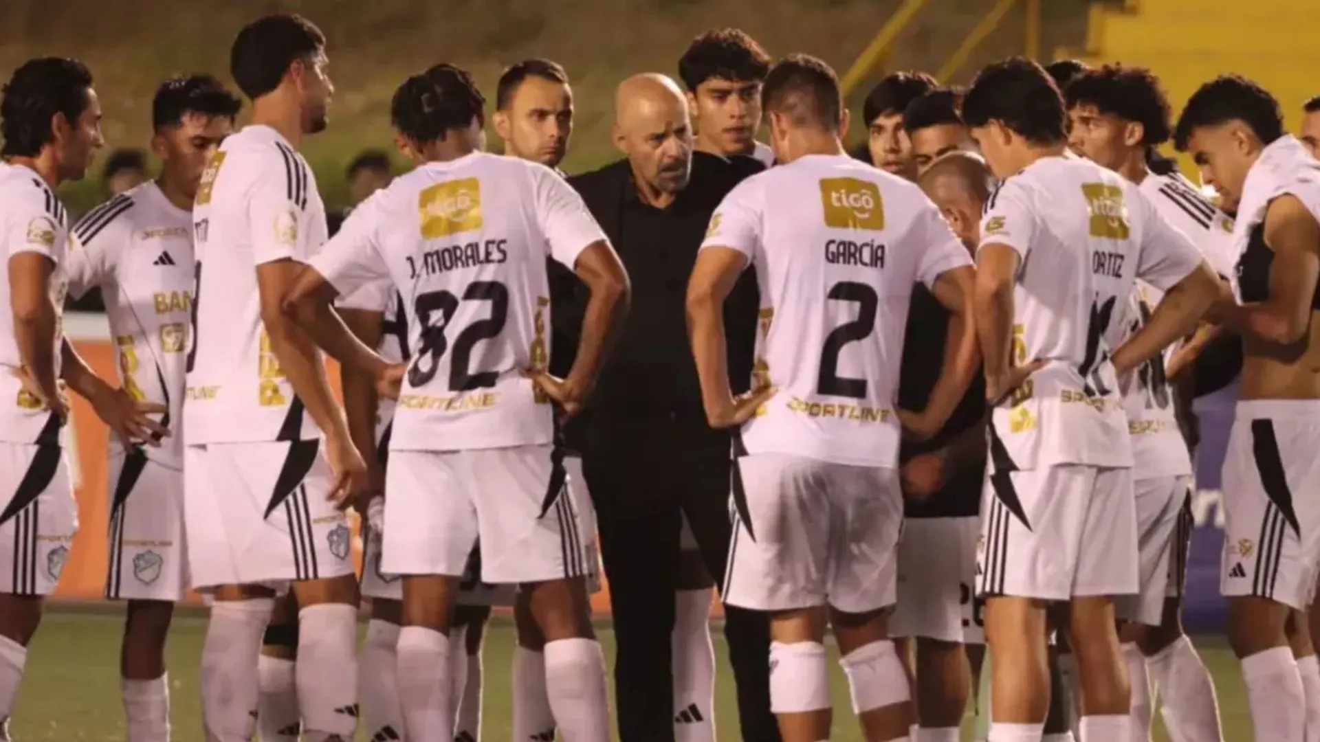 El Fantasma Figueroa y Comunicaciones tendrán un fogueo ante uno de los grandes de Concacaf
