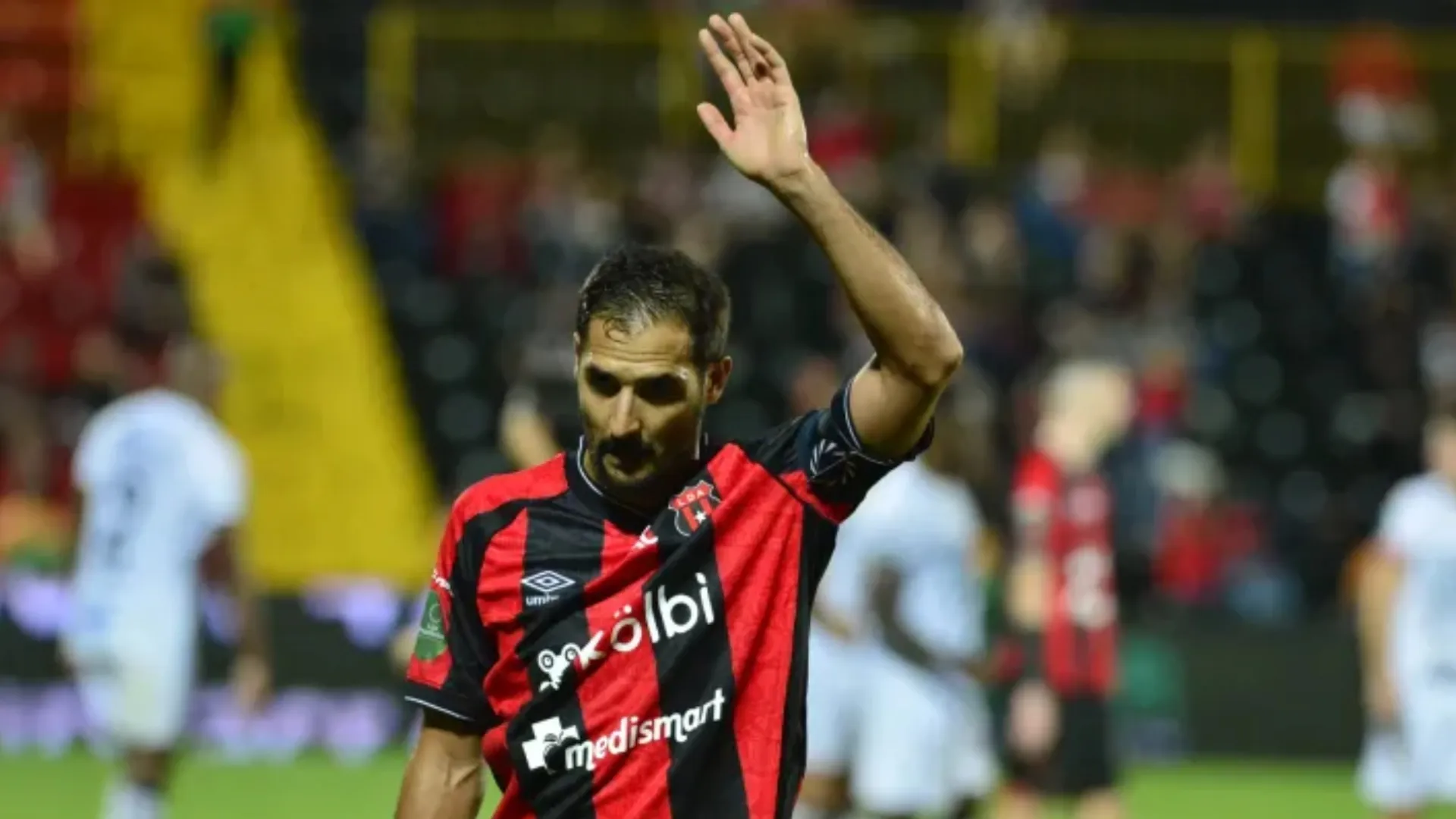 “Últimos meses”: a Celso Borges le preguntaron si se irá de Alajuelense y su respuesta dejó a todos consternados