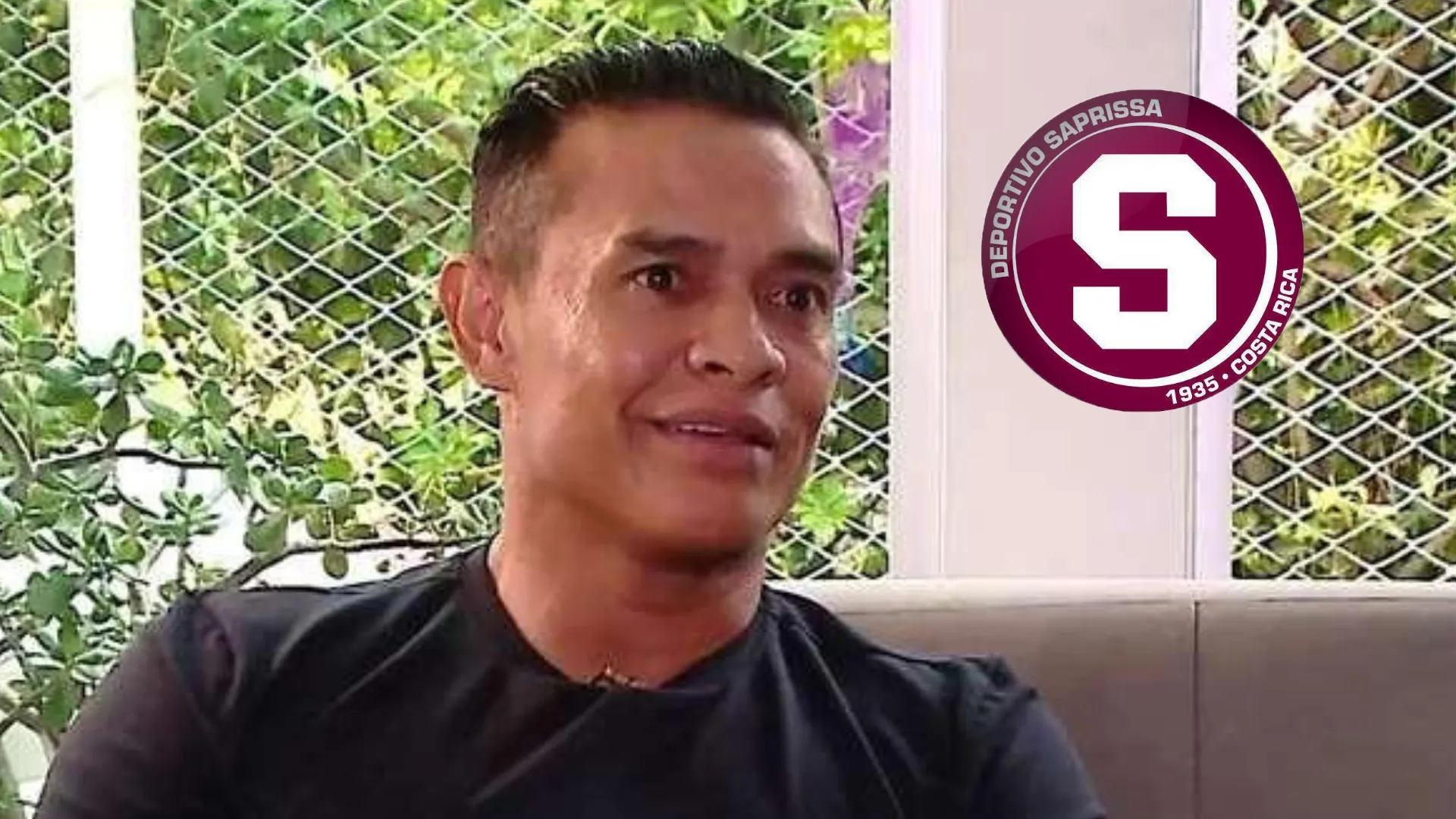 Paté Centeno se refuerza: consiguió fichar a un campeón de Saprissa en Santos