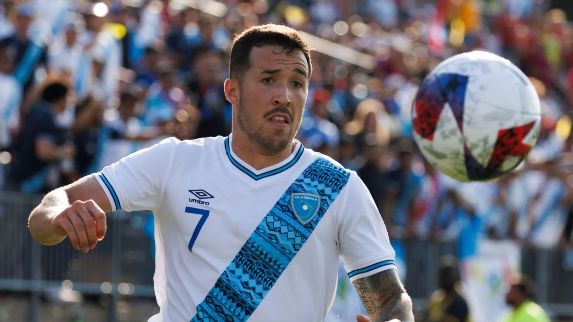"Tiene miedo": figura de Guatemala deja mal parado a Aaron Herrera por su ausencia contra Guyana