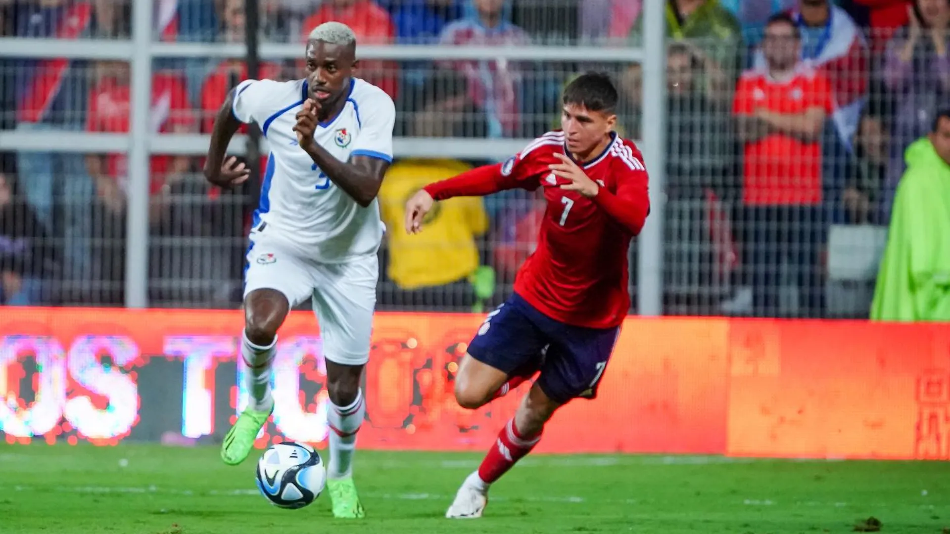 Matteo Moretto revela que el Eintracht Frankfurt mantiene su interés por José Córdoba