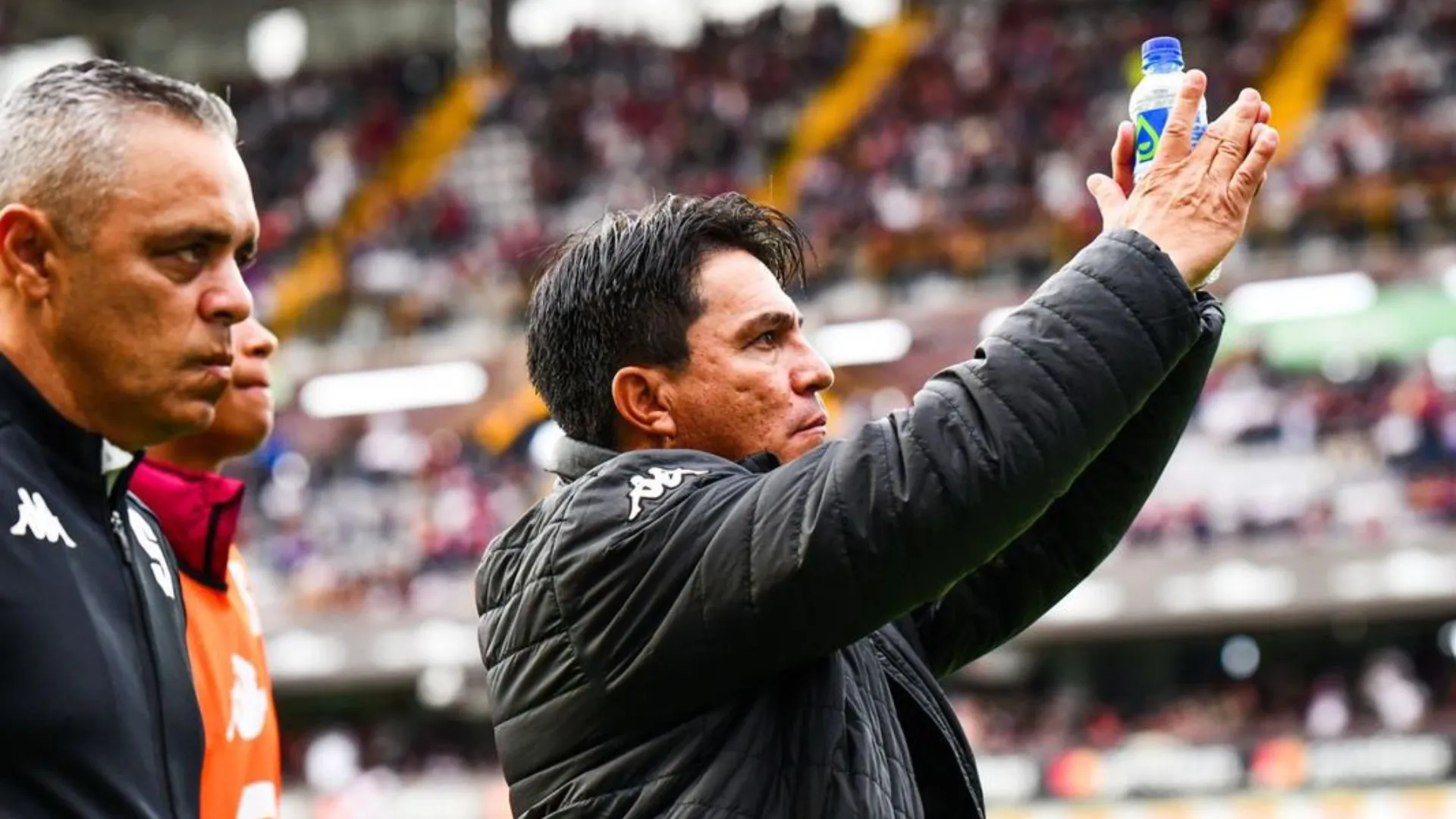 Vladimir Quesada fue cuestionado durante gran parte del partido.
