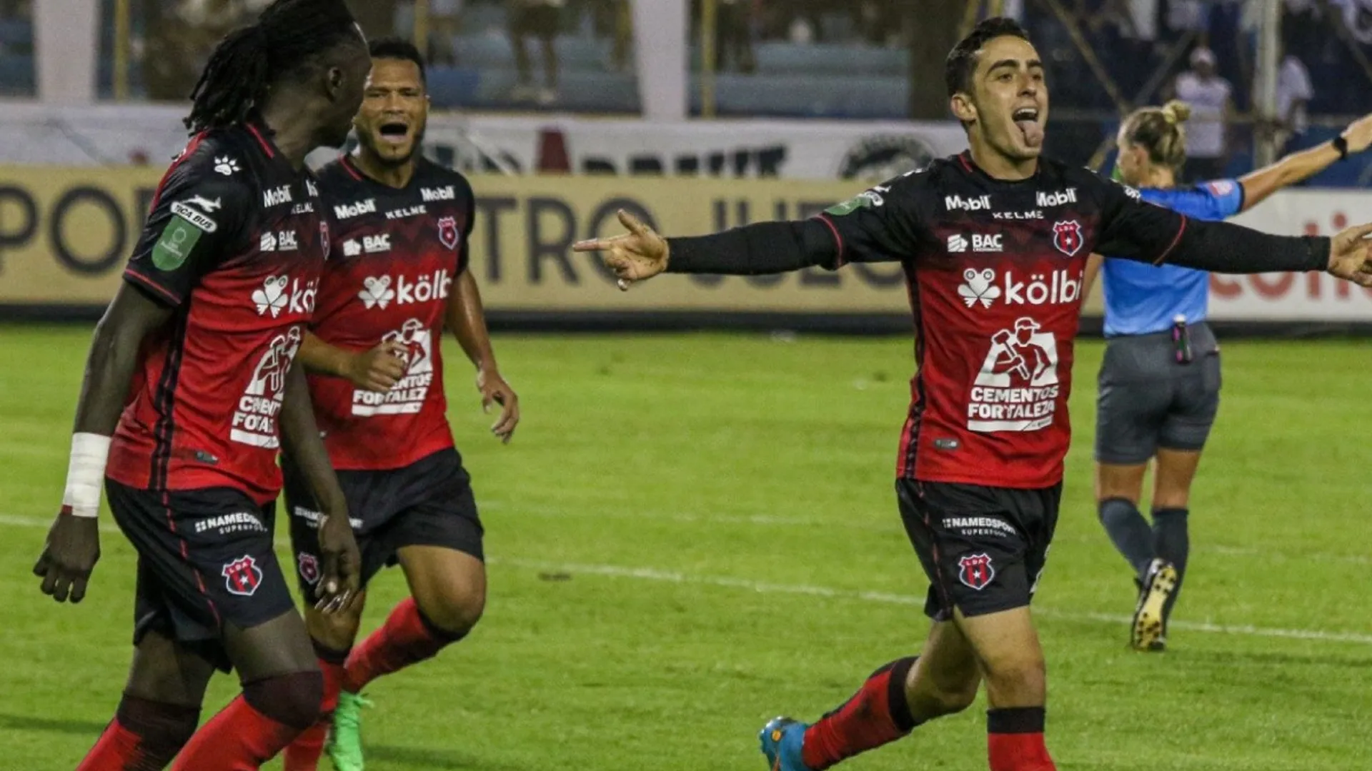 Liga Concacaf: Alajuelense vence a Alianza y pone un pie en las semifinales
