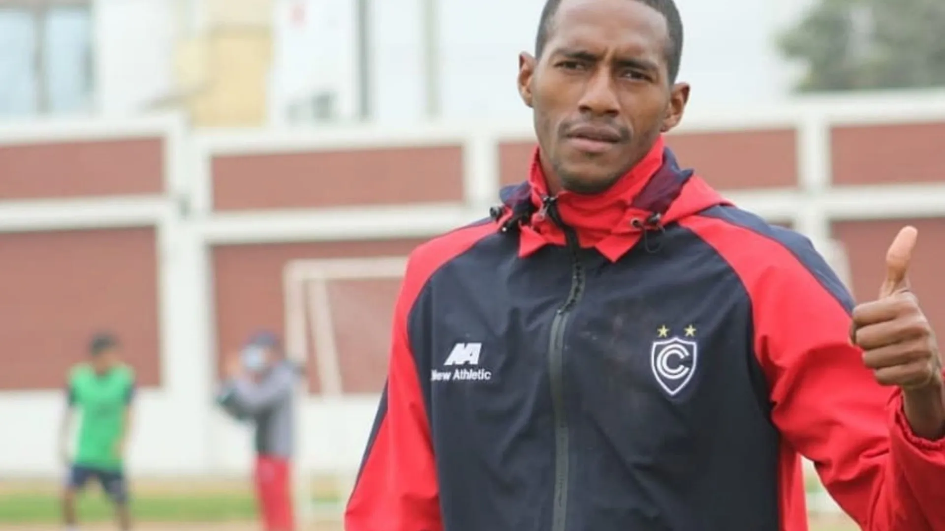 Abdiel Ayarza convocado para el equipo de extranjeros de la Liga 1