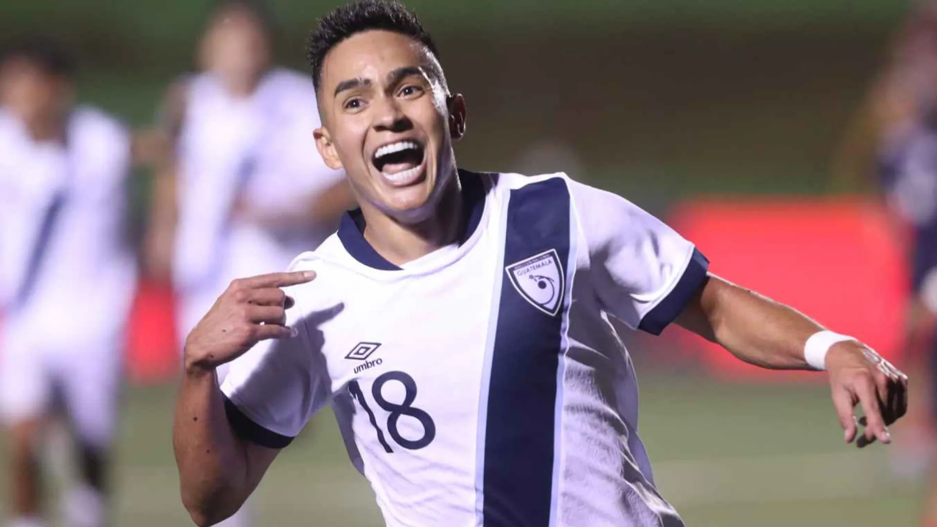 Oscar Santis se despide del futbol de Guatemala para firmar por su nuevo equipo en el extranjero