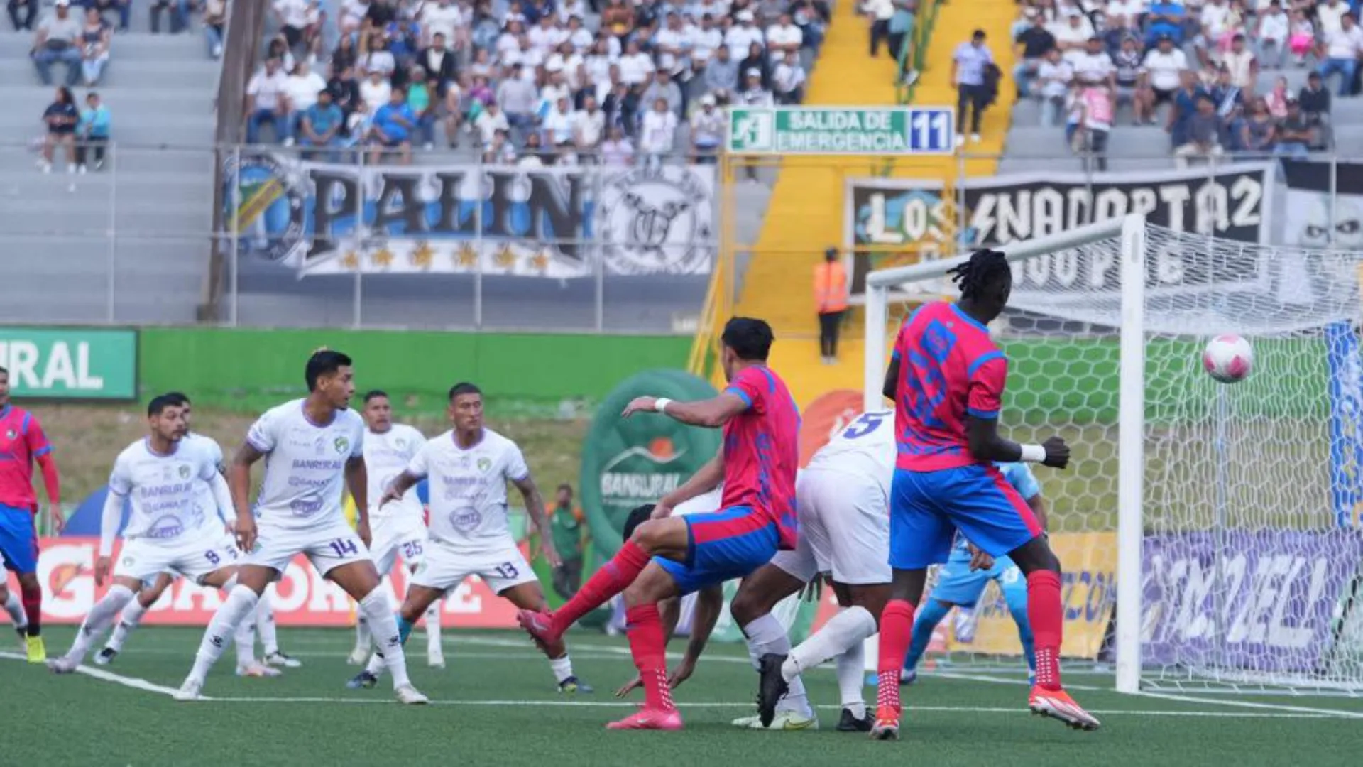 Municipal toma nota: Comunicaciones recibe una mala noticia a días del Clásico 334