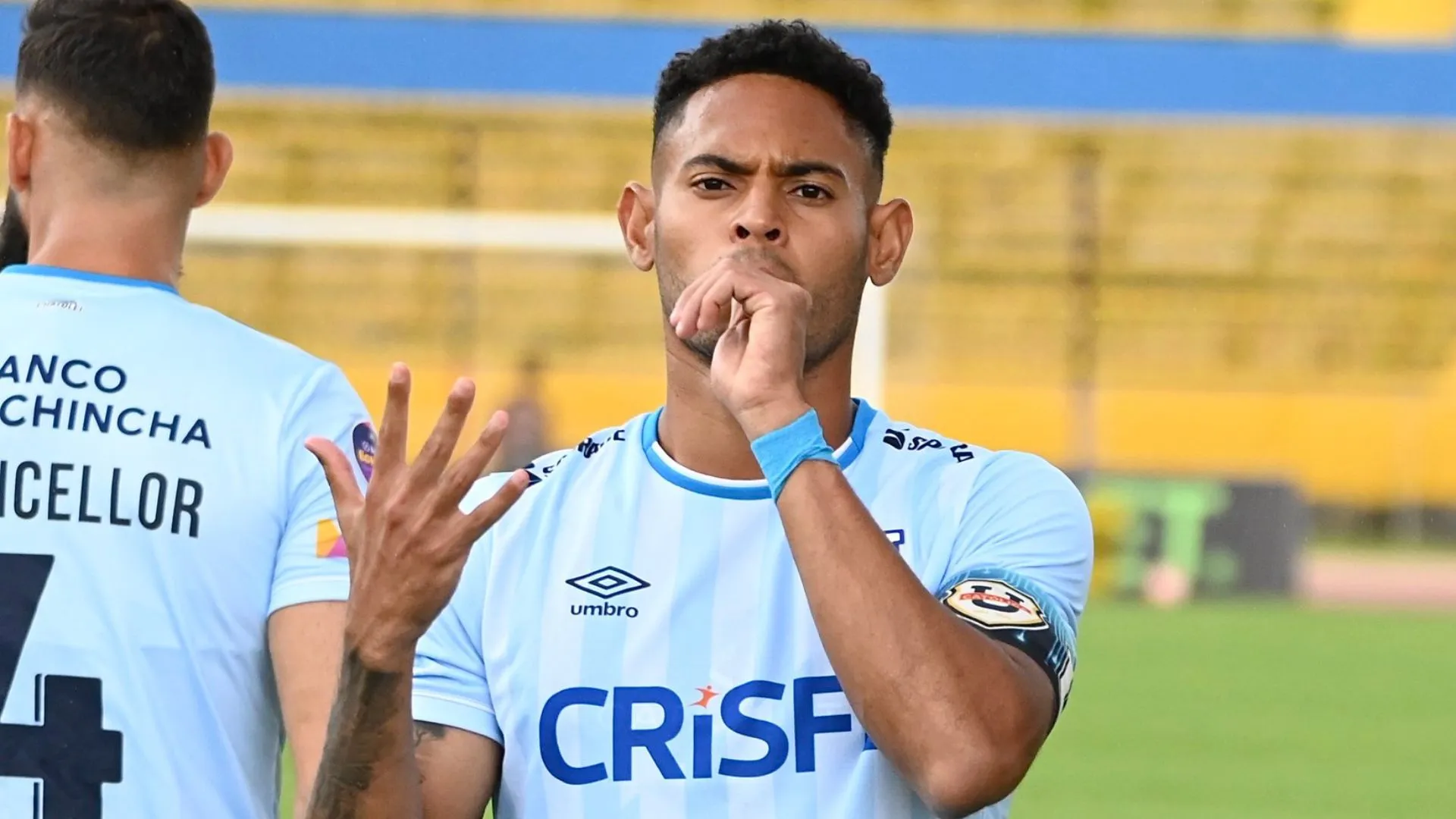Ismael Díaz festejando con la Universidad Católica.