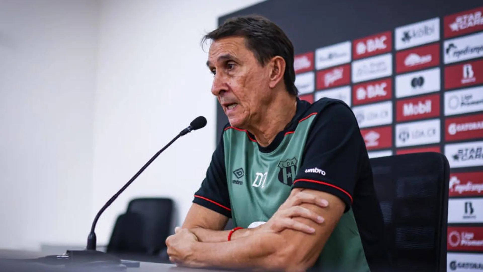 No es Joel Campbell: Guimaraes tomó una drástica decisión con otro mundialista en Alajuelense