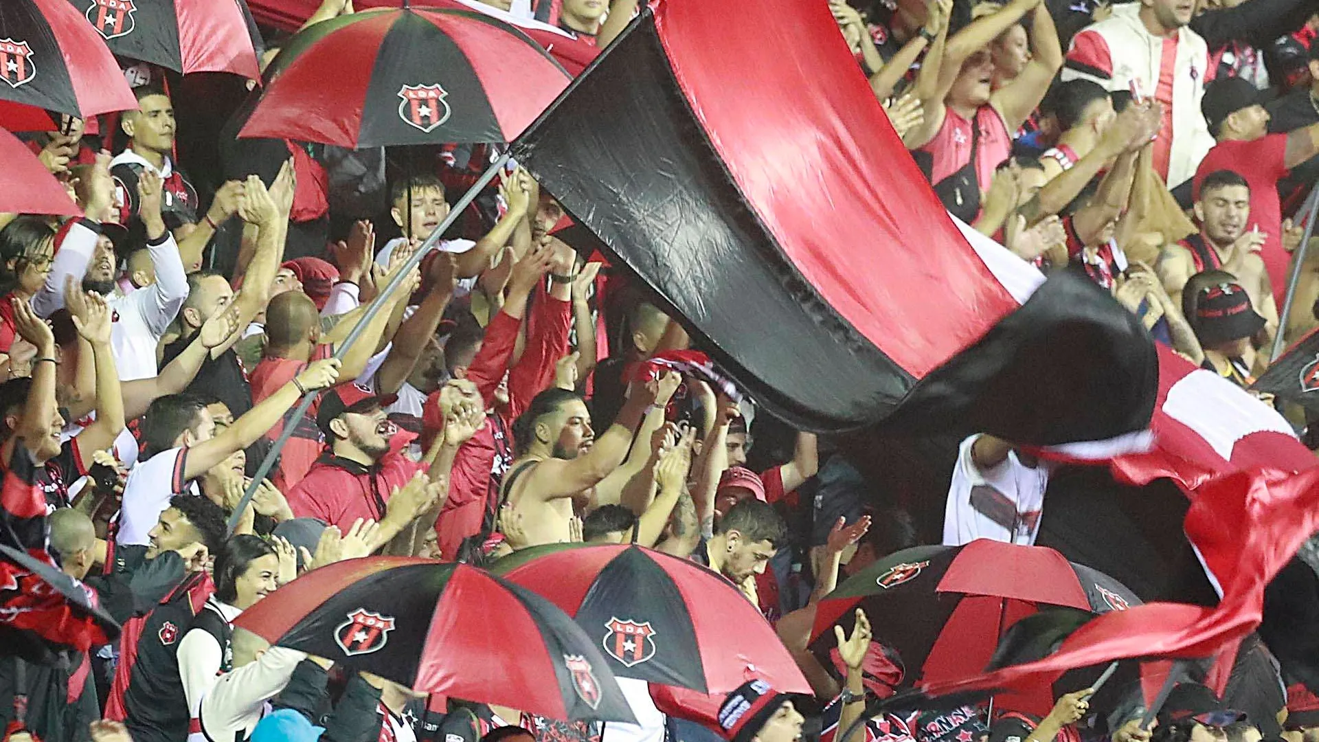 La provocación de los jugadores de Saprissa de la que se ríe Alajuelense tras la Supercopa